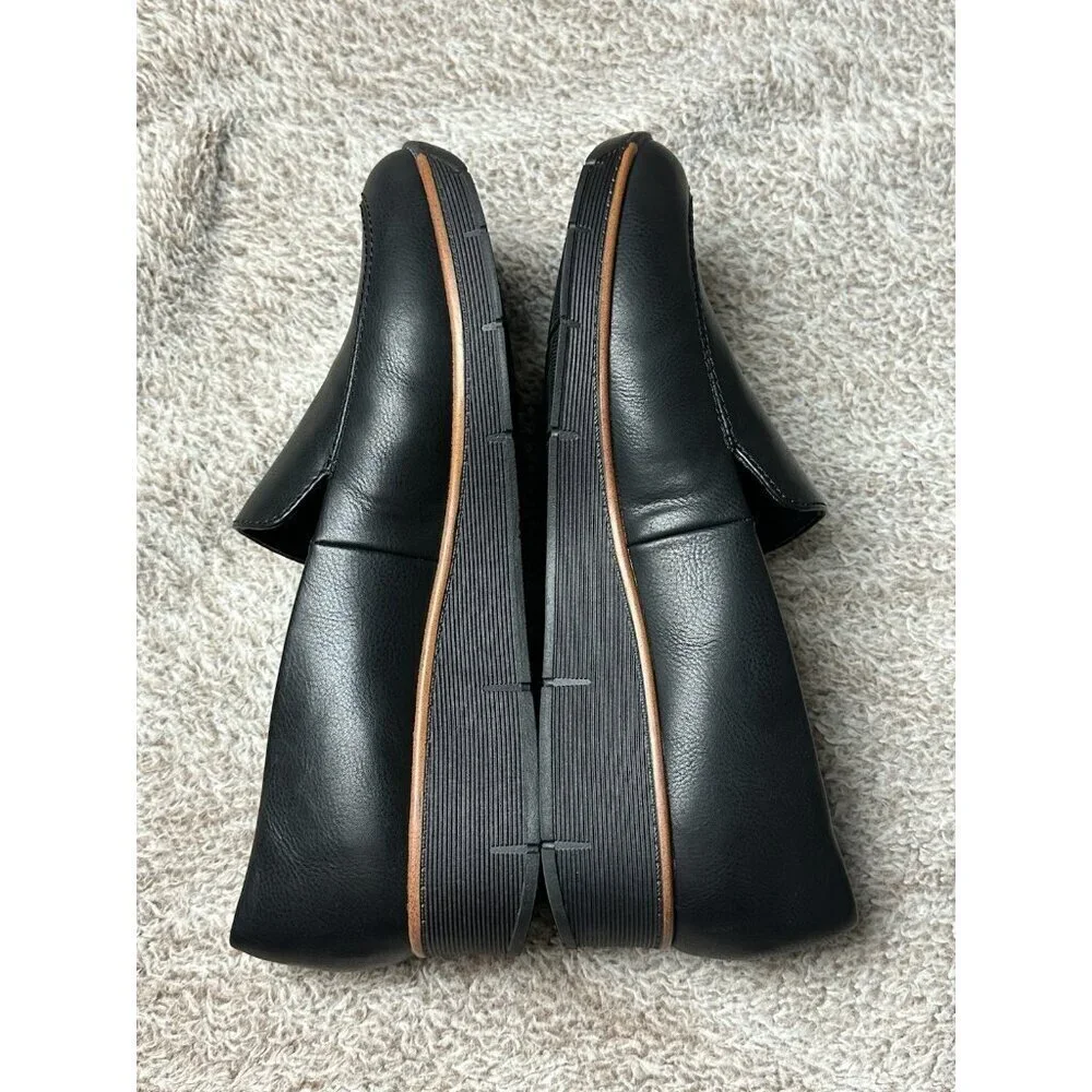Bare Traps Women’s 11 M Black Loafers Wedge Heel Faux Leather Slip On Shoes NWOB